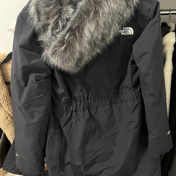 The North Face Parka Jacket - Picture 3 of 4